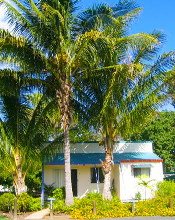 Sunlover Lodge Holiday Units And Cabins - Accommodation Broome 5