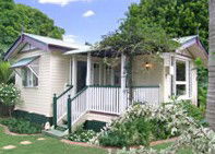 Flora Alba Cottage And Jacaranda On Pallas - Accommodation Broome 4