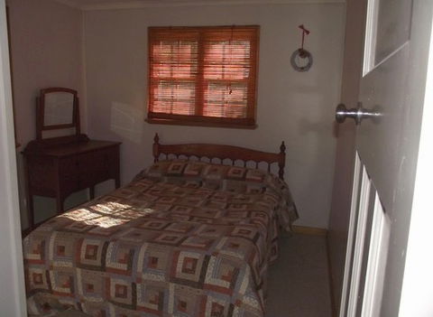Cedarwood - Holiday Home - Accommodation Broome 3