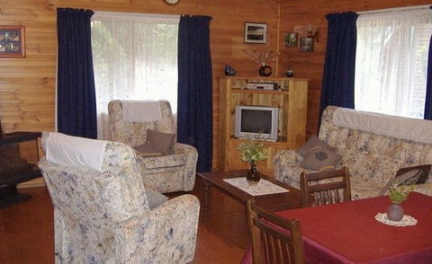 Warrina - Holiday Home - Accommodation Broome 1