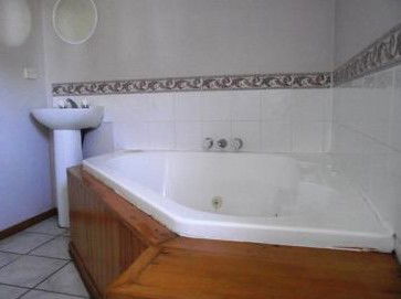 Renyar - Holiday Home - Accommodation Broome 1
