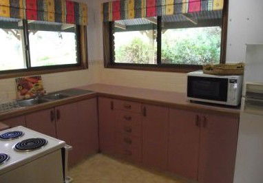 Jenny Wren - Holiday Home - Accommodation Broome 3