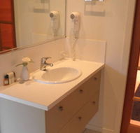 Ravensbourne Escape Silverwood Lodge - Accommodation Broome