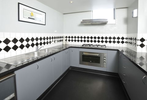 Sleep And Go Hotel, Preston - Accommodation Broome 0