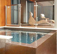 Chandeliers on Abbey - Accommodation Broome