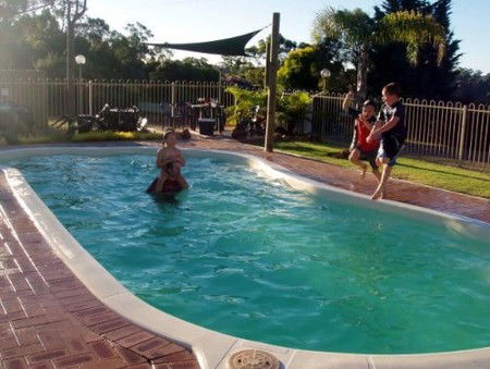 Pemberton Farm Chalets - Accommodation Broome 2