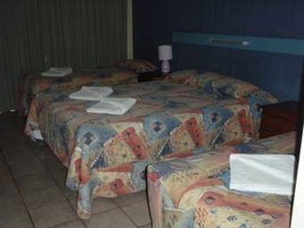 Gladstone Village Motel - Accommodation Broome 2