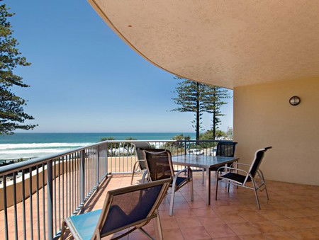 Coolum Baywatch Resort - Accommodation Broome 0