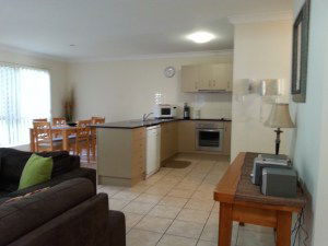 Pacific Sun Gold Coast Holiday Townhouse - Accommodation Broome 3
