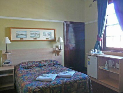 Boyles Hotel - Accommodation Broome 1