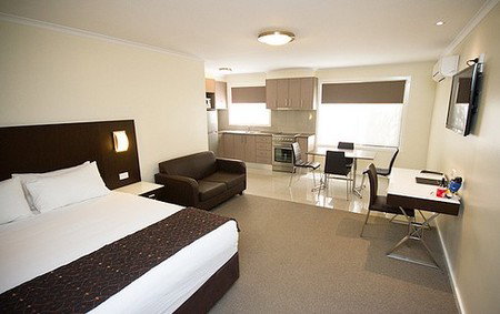 Country Comfort Premier Motel - Accommodation Broome 0