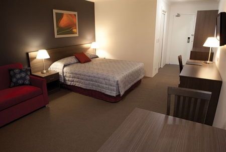 Comfort Inn Hunts Liverpool - Accommodation Broome 1