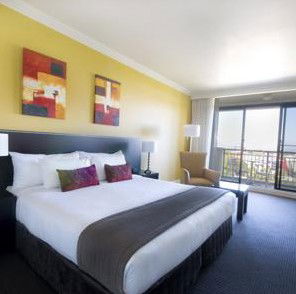 Crowne Plaza Norwest - Accommodation Broome 3