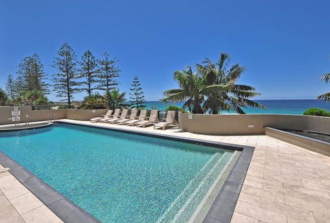 Clubb Coolum Beach - Accommodation Broome 1