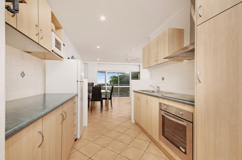 Marlin Waters Beachfront Apartments - Accommodation Broome 4