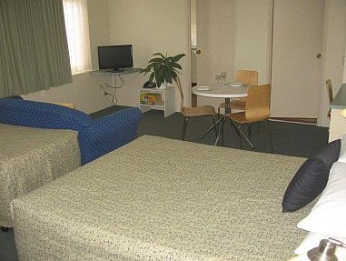 Paramount Motel And Serviced Apartments - Accommodation Broome 2