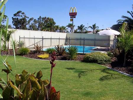 Renmark Motor Inn - Accommodation Broome 3