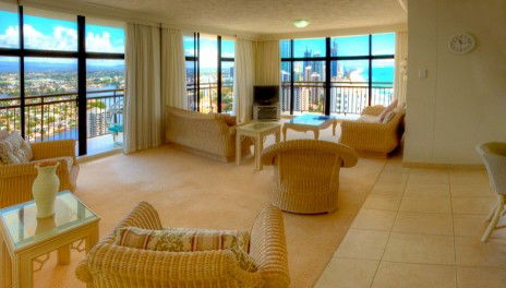 Surfers Aquarius On The Beach - Accommodation Broome 2