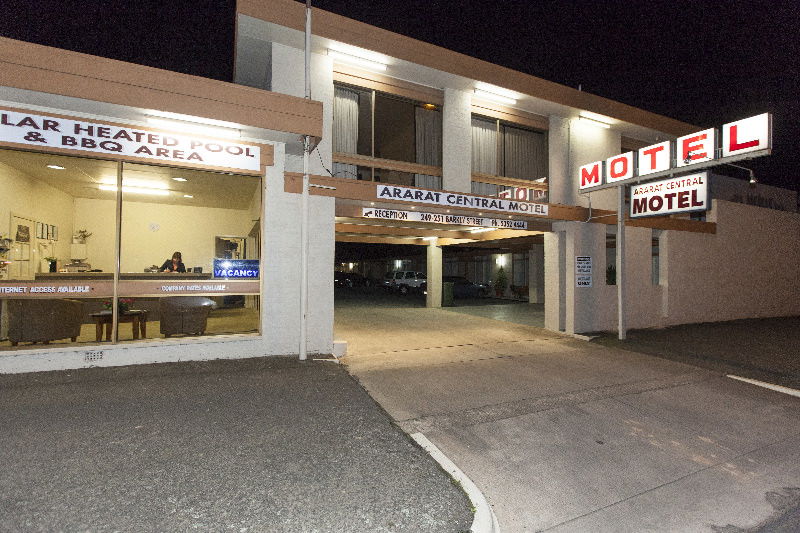 Langi Logan VIC Accommodation Broome