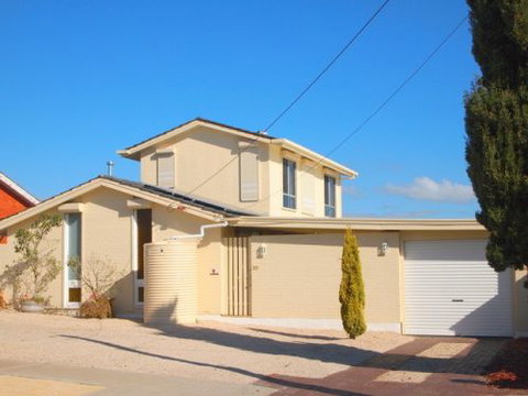 Homes Down Under - Accommodation Broome 2