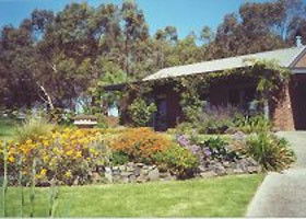 Lambert's Hill Country Bed And Breakfast - Accommodation Broome 0