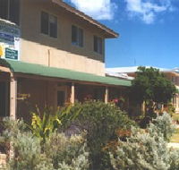 Cervantes Lodge - Pinnacles Beach Backpackers - Accommodation Broome
