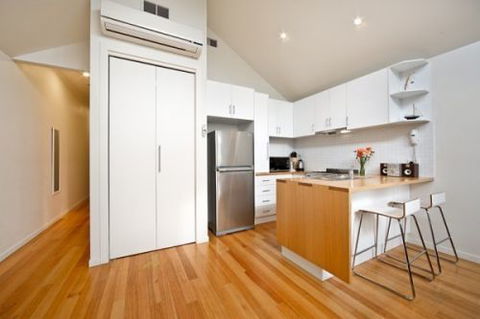 Port Melbourn Cottage - Stay Innercity - Accommodation Broome 1
