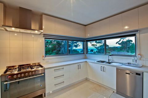 MORNINGTON PENINSULA ACCOMMODATION BEACH HOUSE - Accommodation Broome 1