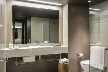 PARKROYAL Darling Harbour, Sydney - Accommodation Broome 53