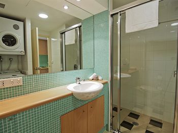 Oaks Waterfront Resort - The Entrance - Accommodation Broome 9