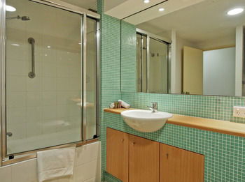 Oaks Waterfront Resort - The Entrance - Accommodation Broome 19