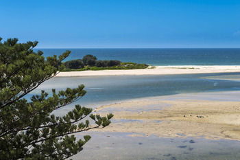 Oaks Waterfront Resort - The Entrance - Accommodation Broome 39