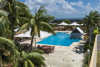 Oaks Waterfront Resort - The Entrance - Accommodation Broome 44