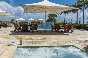 Oaks Waterfront Resort - The Entrance - Accommodation Broome 47
