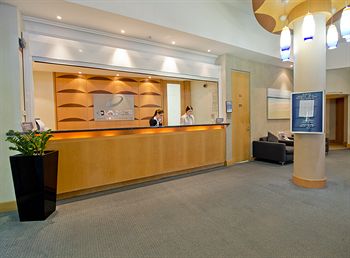 Oaks Waterfront Resort - The Entrance - Accommodation Broome 1