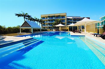 Oaks Waterfront Resort - The Entrance - Accommodation Broome 4