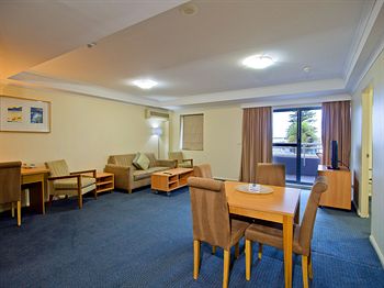 Oaks Waterfront Resort - The Entrance - Accommodation Broome 6
