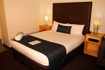 Sandown Regency - Accommodation Broome 1