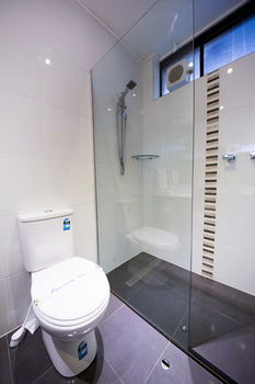 Sandown Regency - Accommodation Broome 4