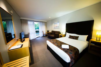 Sandown Regency - Accommodation Broome 6