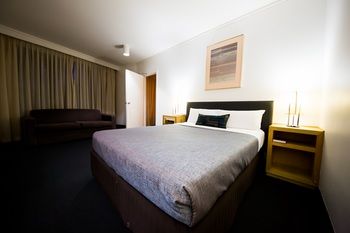 Sandown Regency - Accommodation Broome 14