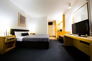 Sandown Regency - Accommodation Broome 16