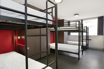 Space Hotel - Hostel/Backpacker - Accommodation Broome 10