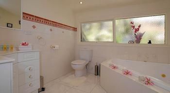 Annie Roe's Luxury Bed & Breakfast - Accommodation Broome 16