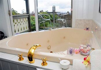 Annie Roe's Luxury Bed & Breakfast - Accommodation Broome 7