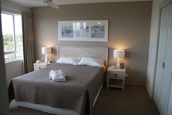 Beachside Resort - Kawana Waters - Accommodation Broome 9