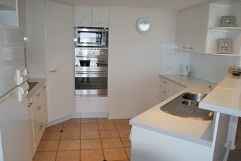 Beachside Resort - Kawana Waters - Accommodation Broome 11