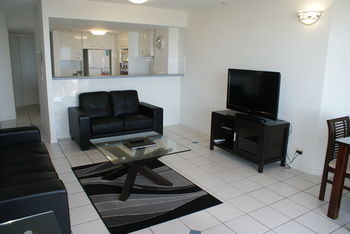 Beachside Resort - Kawana Waters - Accommodation Broome 13