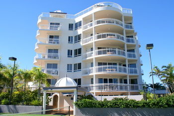 Beachside Resort - Kawana Waters - Accommodation Broome 20