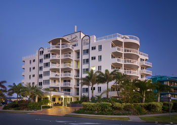 Beachside Resort - Kawana Waters - Accommodation Broome 25